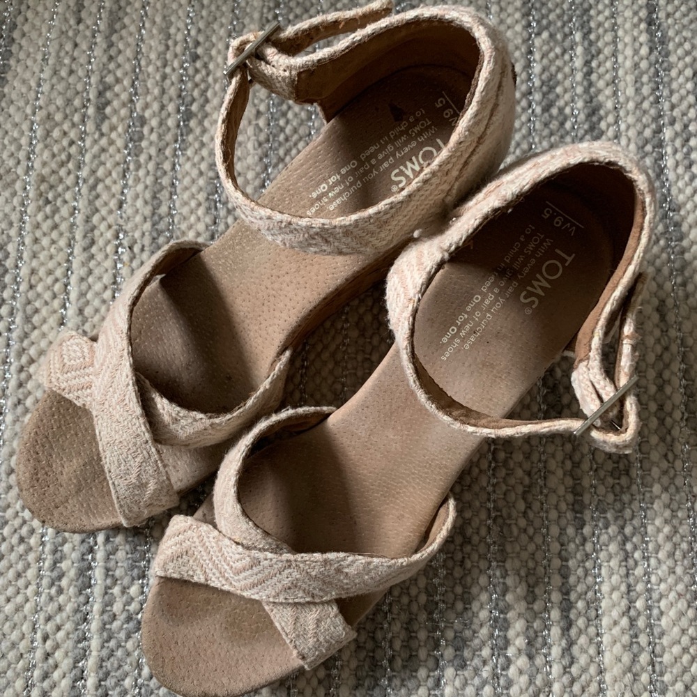 TOMS Sienna Wedge Sandal sz9.5